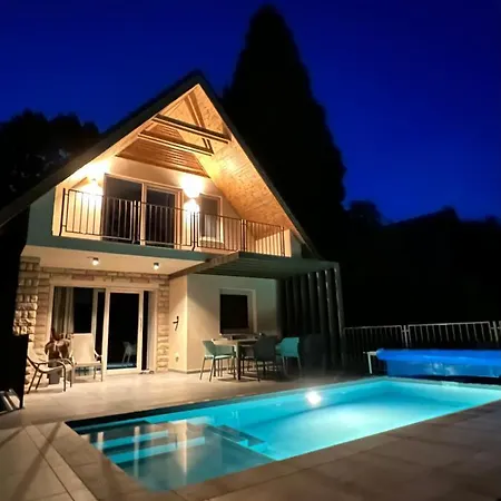 Csipetnyi Csobbanas Vendeghaz * Alsóörs