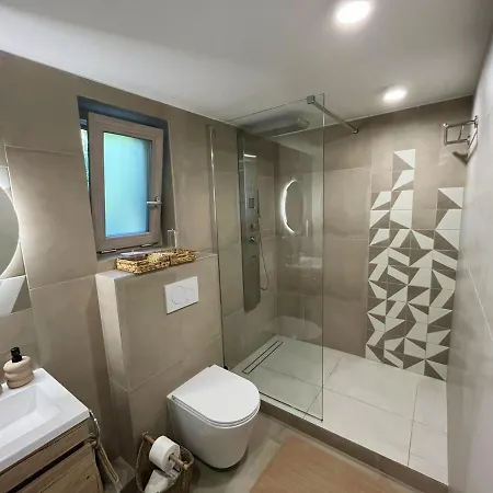 Csipetnyi Csobbanas Vendeghaz 아파트 *